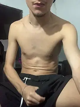 Stripchat Sex Cam of gabrielzinnnn085