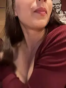 Stripchat Live Sex of Holly_Play