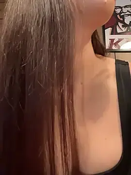 Stripchat Live Sex of Holly_Play