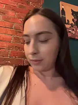Stripchat Live Sex of Holly_Play