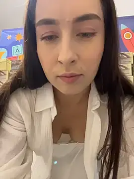 Stripchat Live Sex Cam of Holly_Play
