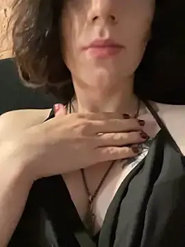 Stripchat Nude Webcam of MickeQuinee