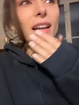 Stripchat Sex Cam of SophiiaStarr