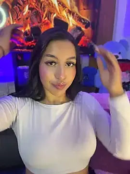 Stripchat Live Sex Cam of Tamara_Roberts1