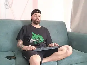 Stripchat Live Sex of Thecumshotroom