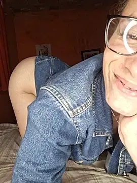 Stripchat Sex Cam of PocaHontas2026