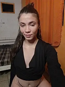 Stripchat Adult Webcam of PocaHontas2026