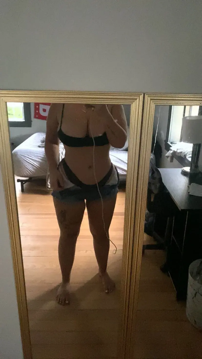 Blondebarbie21