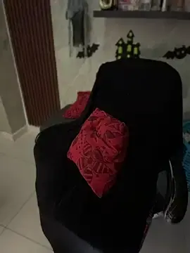 Stripchat Free Porn Cam of DirtyKhloy