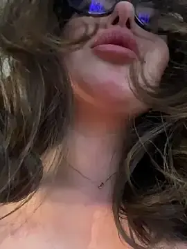 Stripchat Adult Webcam of sukhakunis1