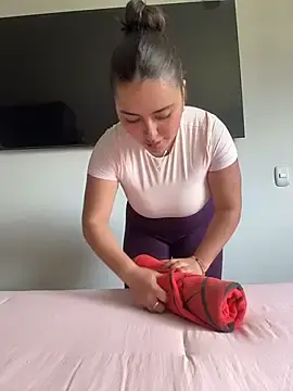 Stripchat Live Sex Cam of sukhakunis1