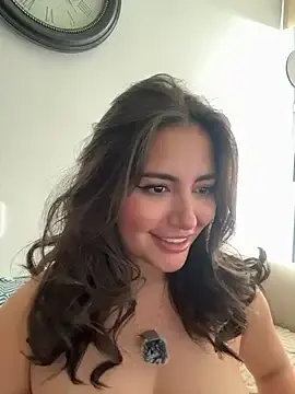 Stripchat Nude Webcam of sukhakunis1