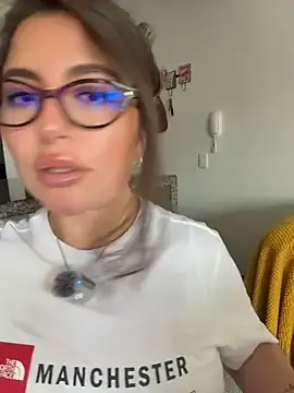 Stripchat Adult Webcam of sukhakunis1