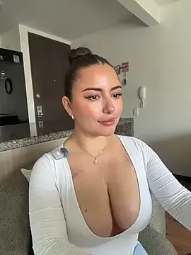 Stripchat Adult Video Chat of sukhakunis1