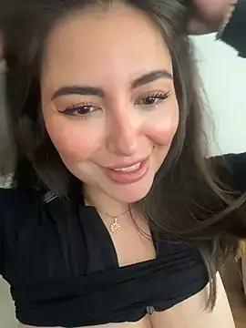 Stripchat Free Porn Cam of sukhakunis1