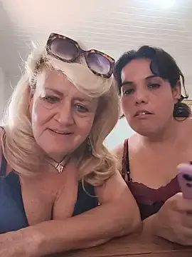 Stripchat Watch Live Sex Cams of Belladama61