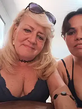 Stripchat Adult Webcam of Belladama61