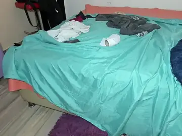 Stripchat Live Porn of submissive_extremee