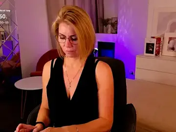 Stripchat Adult Webcam of Annie_Light