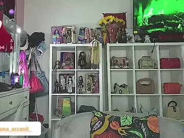 Stripchat Live Sex of caroline_cossei