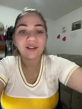 Stripchat Live Sex Cam of Celestedubois