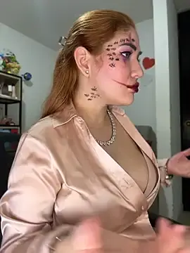 Stripchat Free Porn Cam of Celestedubois