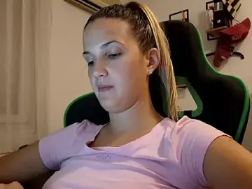 Stripchat Sex Cam of MargPeppler