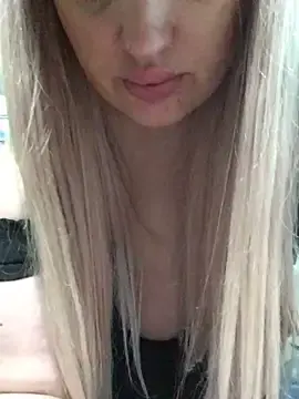 Stripchat Live Sex of VikiiStoun
