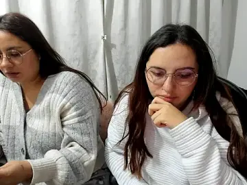 Stripchat Best Webcam of _girls_on_fire_