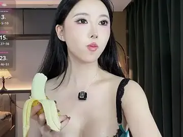 Stripchat Live Sex Cam of AYW-21