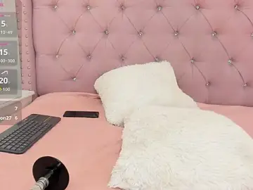 Stripchat Free Live Porn of BrendaHill_