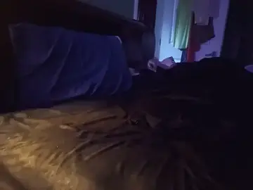 Stripchat Sex Cam of ThatPlatinumD