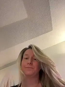Stripchat Adult Webcam of Vivian_MayXxX