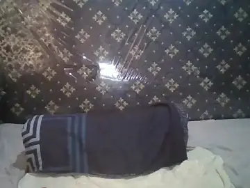Stripchat Live Sex Cam of Hazzelnut_pie