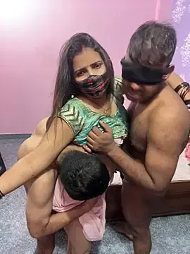 Stripchat Sex Cam of Sexy_vanshika01