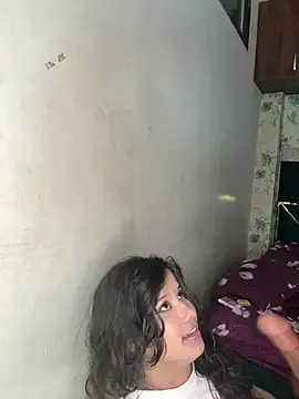 Stripchat Sex Cam of cutie-priya-cpl