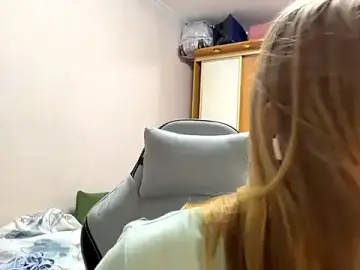 Stripchat Nude Webcam of HebrewRiding