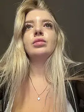 Stripchat Live Porn of OdriOlsens