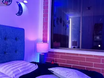 Stripchat Best Webcam of mandi4pole_