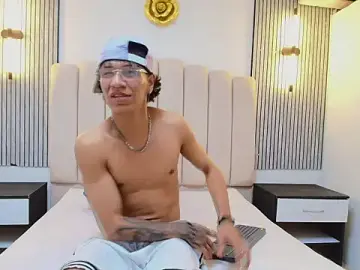 Stripchat Live Porn of MAXIMO_BENET
