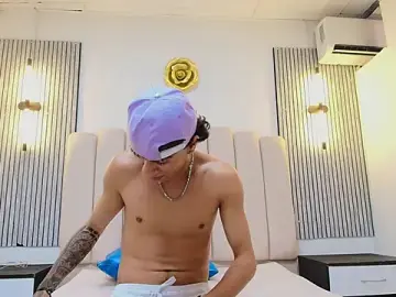 Stripchat Live Sex of MAXIMO_BENET