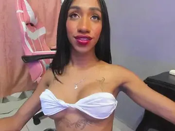 Stripchat Adult Webcam of Cleo-Escobar