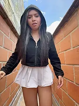 Stripchat Live Sex Cam of LolliePopsXXX