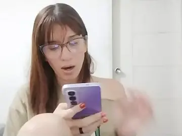 Stripchat Live Sex Cam of Luna-e-Franco1