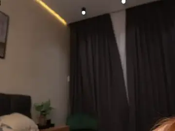 Stripchat Adult Webcam of SashaBonfire