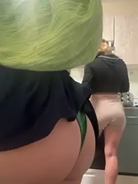 Stripchat Adult Webcam of SweetCupcaks