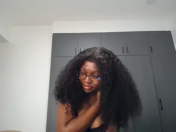 Stripchat Live Sex Cam of Pretty_Liya08