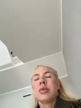 Stripchat Live Sex Cam of NewLale