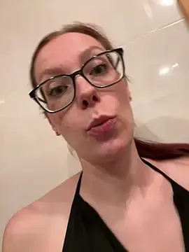 Stripchat Live Sex Cam of RussianGirls_