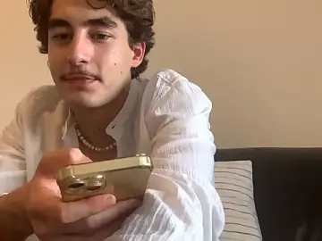 Stripchat Nude Webcam of Arthurcamfor